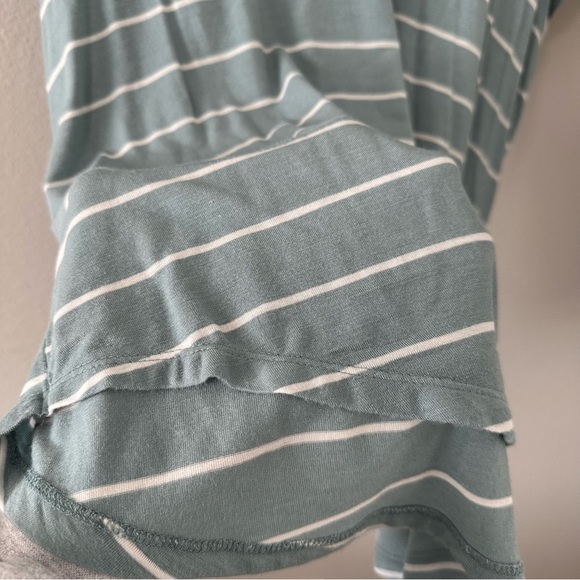 SO Light Blue & White V-Neck Basic Casual Short Sleeve Tee Size Large - Picture 7 of 10